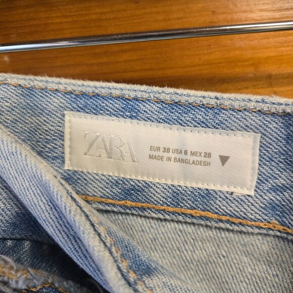 Zara Curved Leg High Rise Full Length Baggy Wide Leg Jeans Light Wash Size 6 - Picture 3 of 9